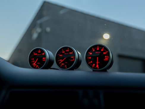 Used 2004 Volkswagen R32 image 31