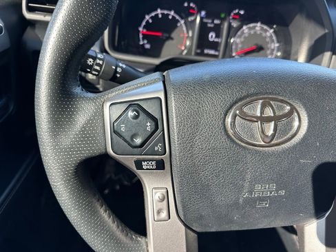 Used 2021 Toyota 4Runner SR5 AWD/4WD image 23