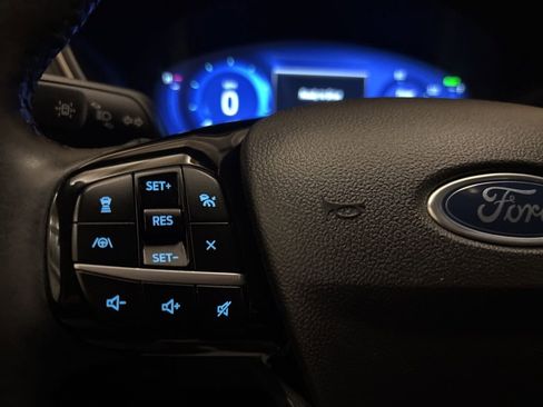 Used 2022 Ford Escape SEL w/ Technology Package image 17