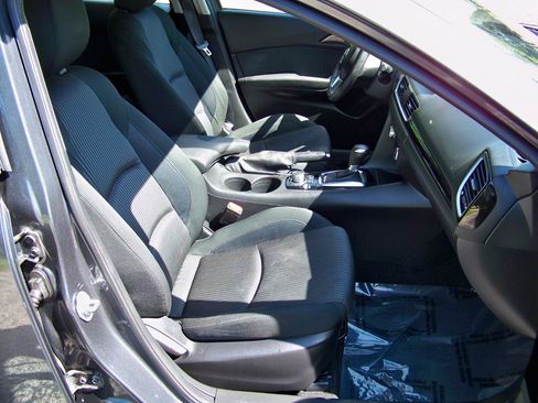 Used 2014 MAZDA MAZDA3 i Touring w/ Technology Package FWD image 16