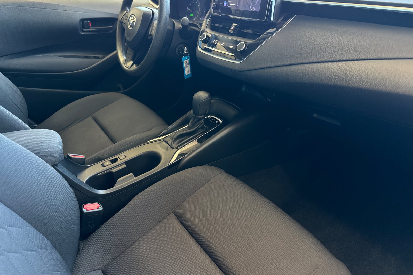 Used 2023 Toyota Corolla LE w/ Carpet Mat Package (TMS) FWD image 15