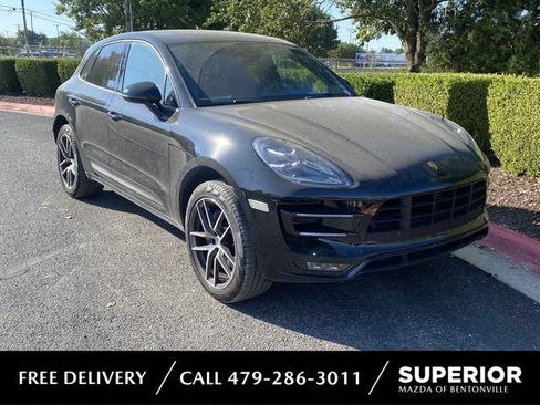 Used 2025 Porsche Macan AWD/4WD image 1