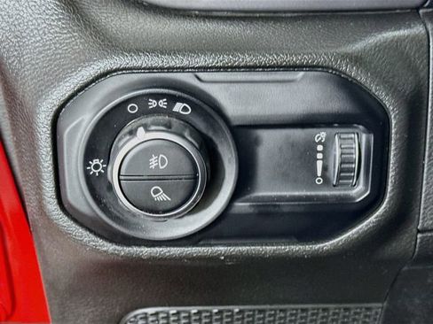 Used 2023 Jeep Gladiator Sport AWD/4WD image 10