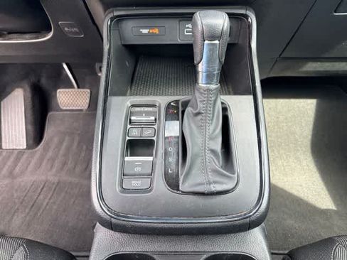 Used 2024 Honda CR-V LX image 18