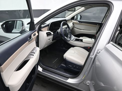 Used 2021 Hyundai Palisade SEL w/ Premium Package FWD image 13