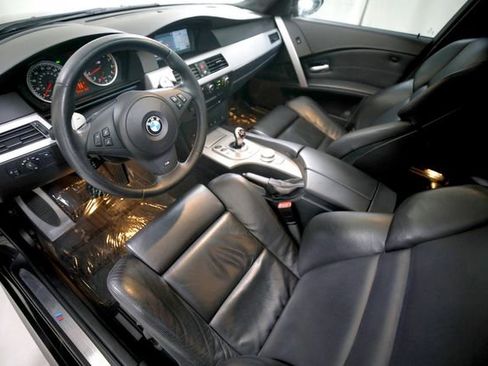 Used 2006 BMW M5 image 6