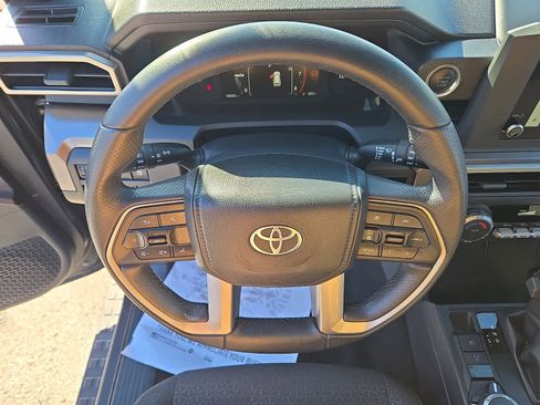 Used 2025 Toyota 4Runner SR5 image 19