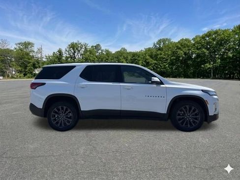 Used 2023 Chevrolet Traverse RS AWD/4WD image 10