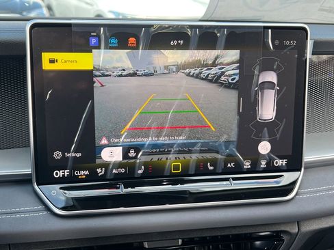 New 2026 Volkswagen Tiguan SE image 23