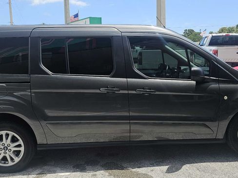Used 2023 Ford Transit Connect XLT FWD image 9