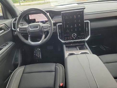 New 2026 GMC Acadia Denali w/ Super Cruise Package FWD image 14