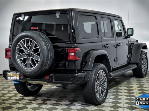 Used 2022 Jeep Wrangler Unlimited Sahara image 7