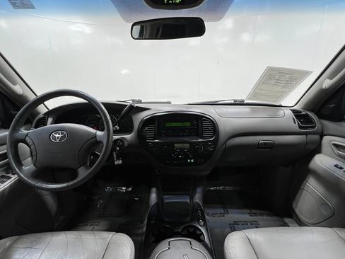 Used 2006 Toyota Sequoia SR5 AWD/4WD image 16