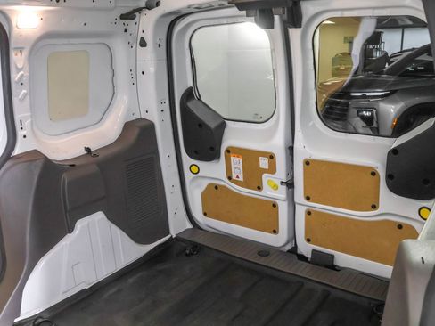 Used 2022 Ford Transit Connect XLT image 35