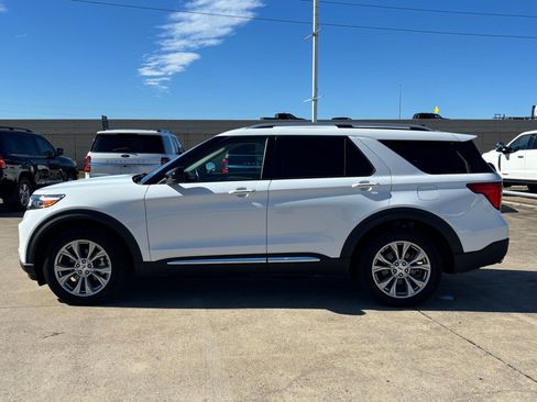 Used 2023 Ford Explorer Limited image 7