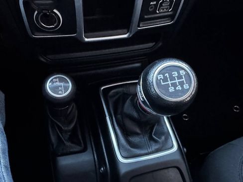 Used 2018 Jeep Wrangler Sport AWD/4WD image 20