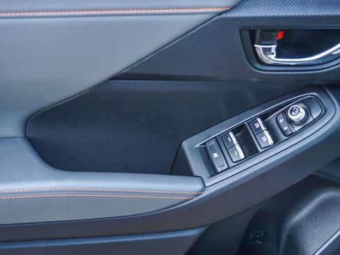 Used 2025 Subaru Crosstrek 2.5i Limited w/ Crosstrek Mirror Package AWD/4WD image 18