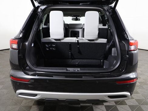 New 2025 Mitsubishi Outlander SEL image 21