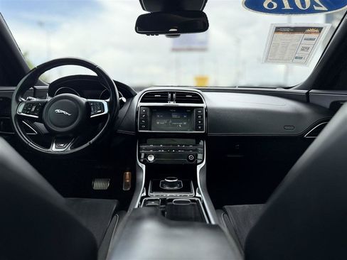 Used 2018 Jaguar XE S AWD/4WD image 40