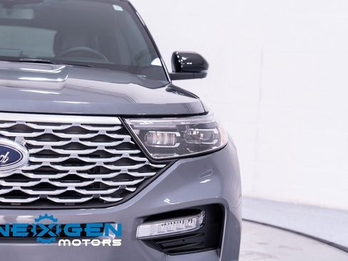 Used 2023 Ford Explorer Platinum w/ Technology Package image 6