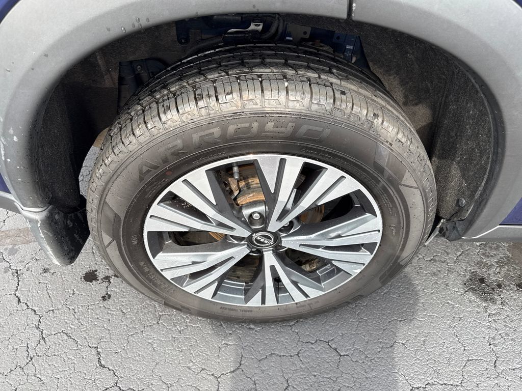 Used 2023 Nissan Rogue SV AWD/4WD image 24