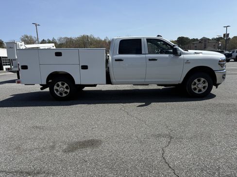 New 2026 RAM 3500 Tradesman w/ Chrome Appearance Group AWD/4WD image 10