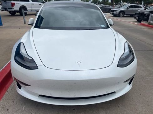Used 2022 Tesla Model 3 Performance image 2