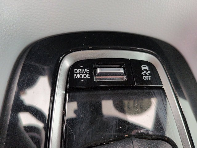 Used 2025 Toyota Corolla SE FWD image 25