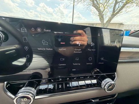 New 2026 GMC Canyon Denali image 14