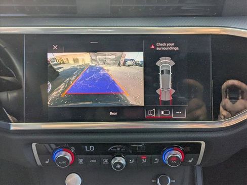 Used 2020 Audi Q3 2.0T Premium w/ Convenience Package image 14