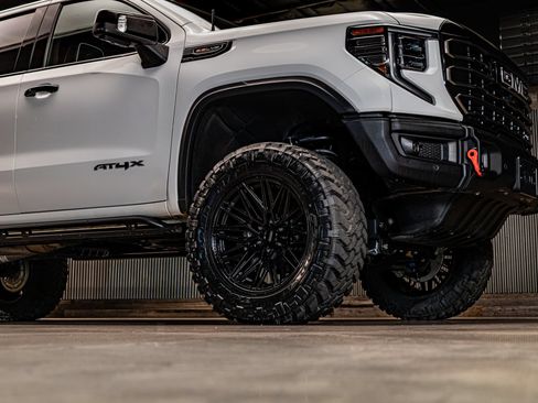 Used 2023 GMC Sierra 1500 AT4X w/ AT4X AEV Edition AWD/4WD image 12