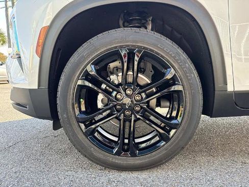 New 2026 Chevrolet Traverse LT w/ Driver Confidence Package image 4