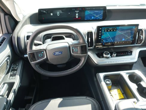 New 2026 Ford Expedition Platinum w/ Driver's Package AWD/4WD image 20