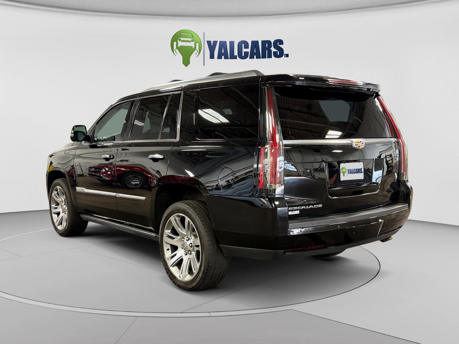 Used 2015 Cadillac Escalade Premium AWD/4WD image 3