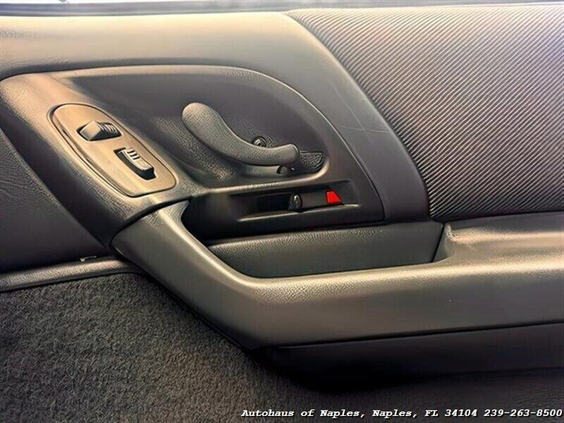 Used 1995 Chevrolet Camaro Z28 RWD image 13