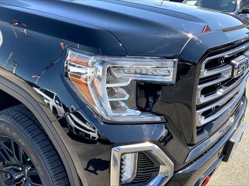 Used 2020 GMC Sierra 1500 AT4 w/ AT4 Premium Package AWD/4WD image 25