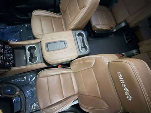 Used 2023 Chevrolet Tahoe High Country AWD/4WD image 23