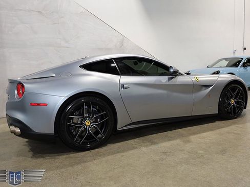Used 2014 Ferrari F12 Berlinetta image 6