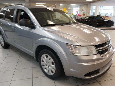 Used 2018 Dodge Journey SE image 15