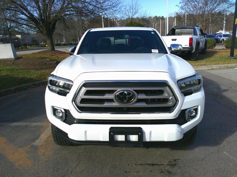 Used 2023 Toyota Tacoma Limited image 5