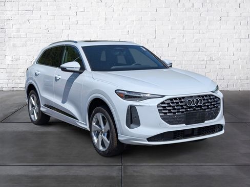 New 2026 Audi Q5 Premium Plus image 1