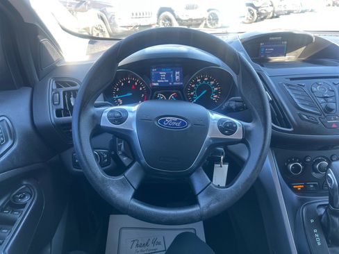 Used 2015 Ford Escape SE image 9