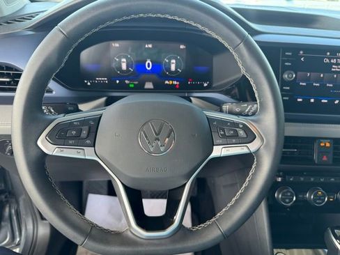 Used 2024 Volkswagen Taos SE FWD image 15