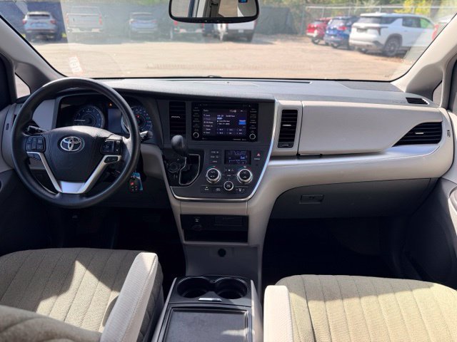 Used 2018 Toyota Sienna LE FWD image 20