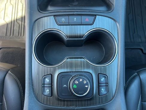 Used 2023 GMC Acadia SLT w/ Technology Package image 20