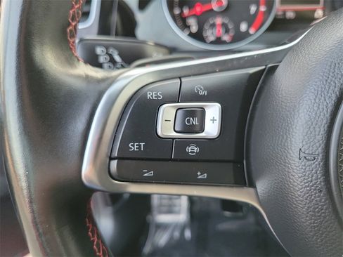 Used 2019 Volkswagen GTI SE image 5