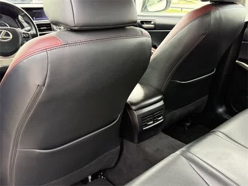 Used 2018 Lexus IS 300 image 12