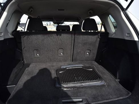 Used 2023 Nissan Rogue S image 22