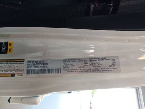 Used 2025 Jeep Gladiator Rubicon AWD/4WD image 25