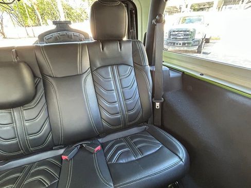 Used 2018 Jeep Wrangler Sport AWD/4WD image 14